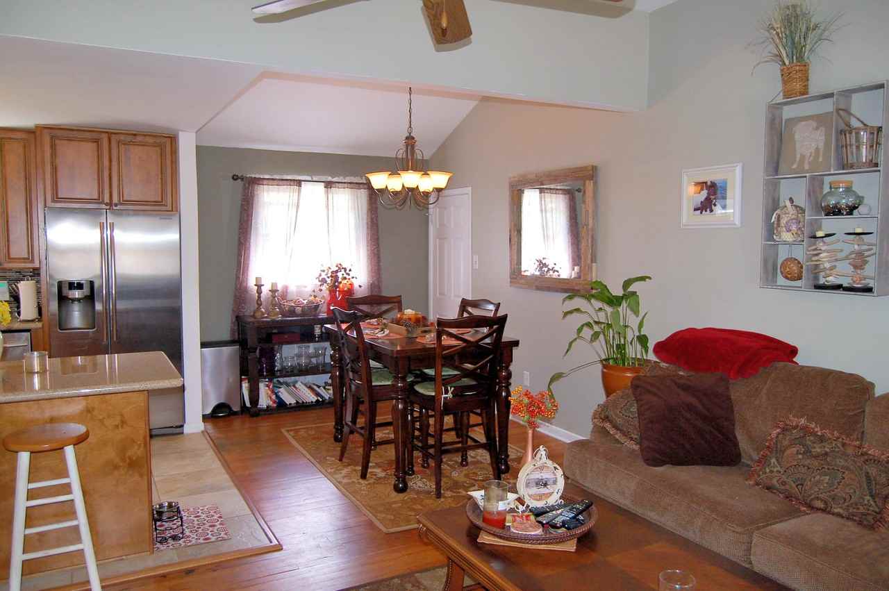 315 Kirklin Ave - Photo 2 of 16