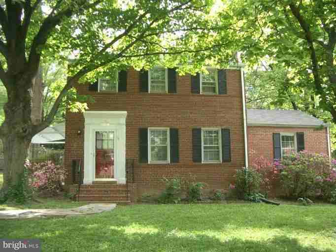 1028 N Liberty St - Photo 2 of 30