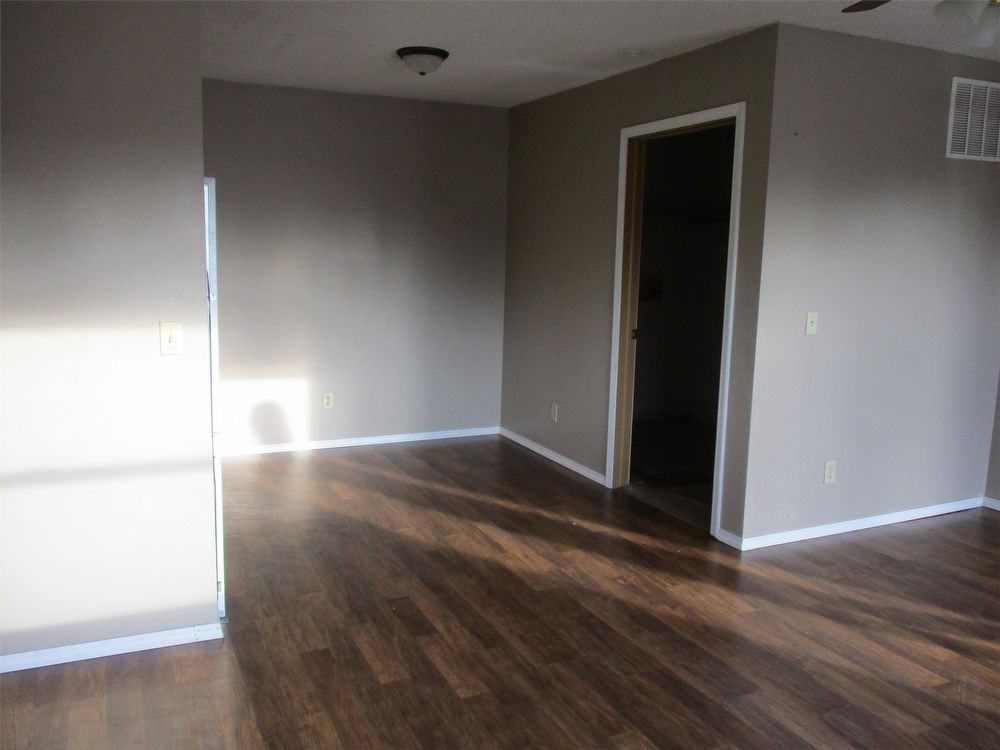 5203 N Pierson St - Photo 2 of 9