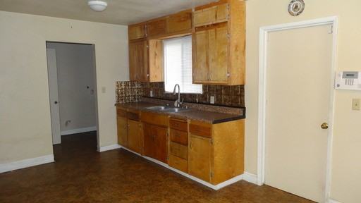 2680 S Clara Ave - Photo 2 of 13