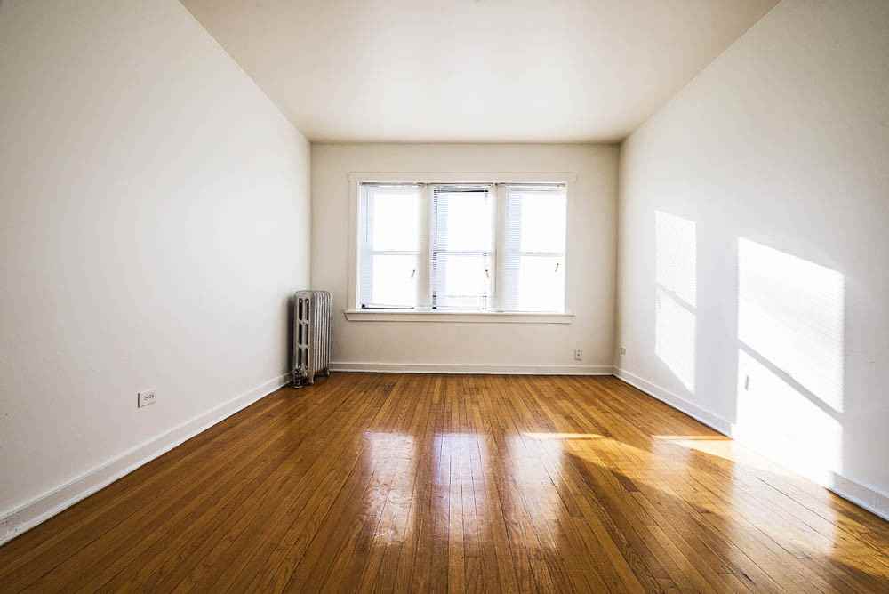 7419 S Phillips - Photo 3 of 10