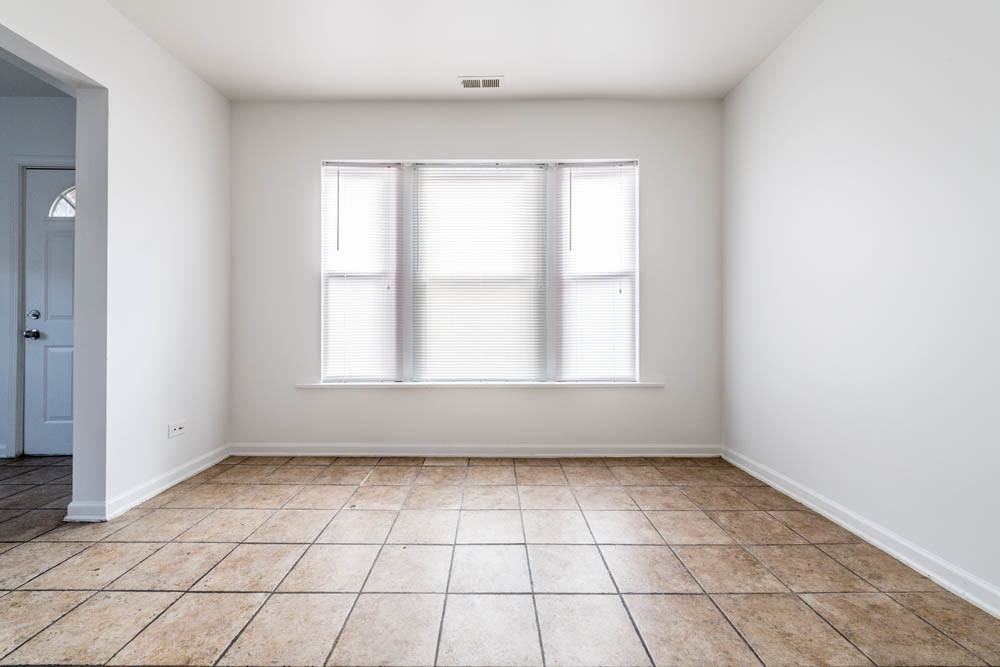 5448 W Adams St - Photo 3 of 7