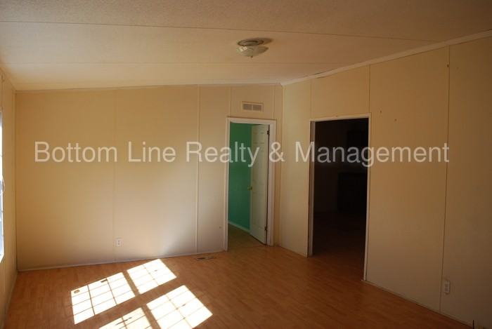 915 Pinhook Loop Rd - Photo 2 of 14