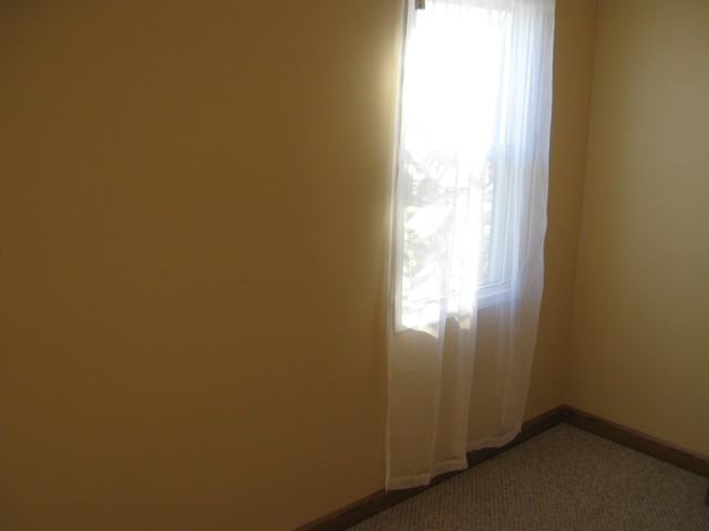 115 Moen Ave #2 - Photo 3 of 8