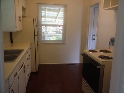 5202 N Washington Dr - Photo 2 of 10