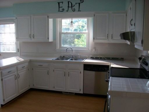 518 Upland Dr - Photo 3 of 28