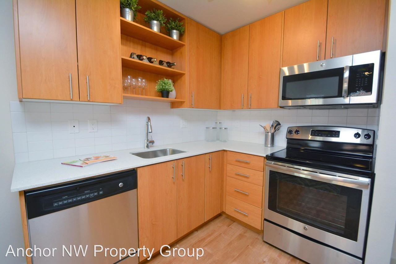 1980 SE Morrison - Photo 2 of 15