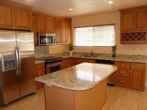 1039 Columbus Dr - Photo 2 of 12