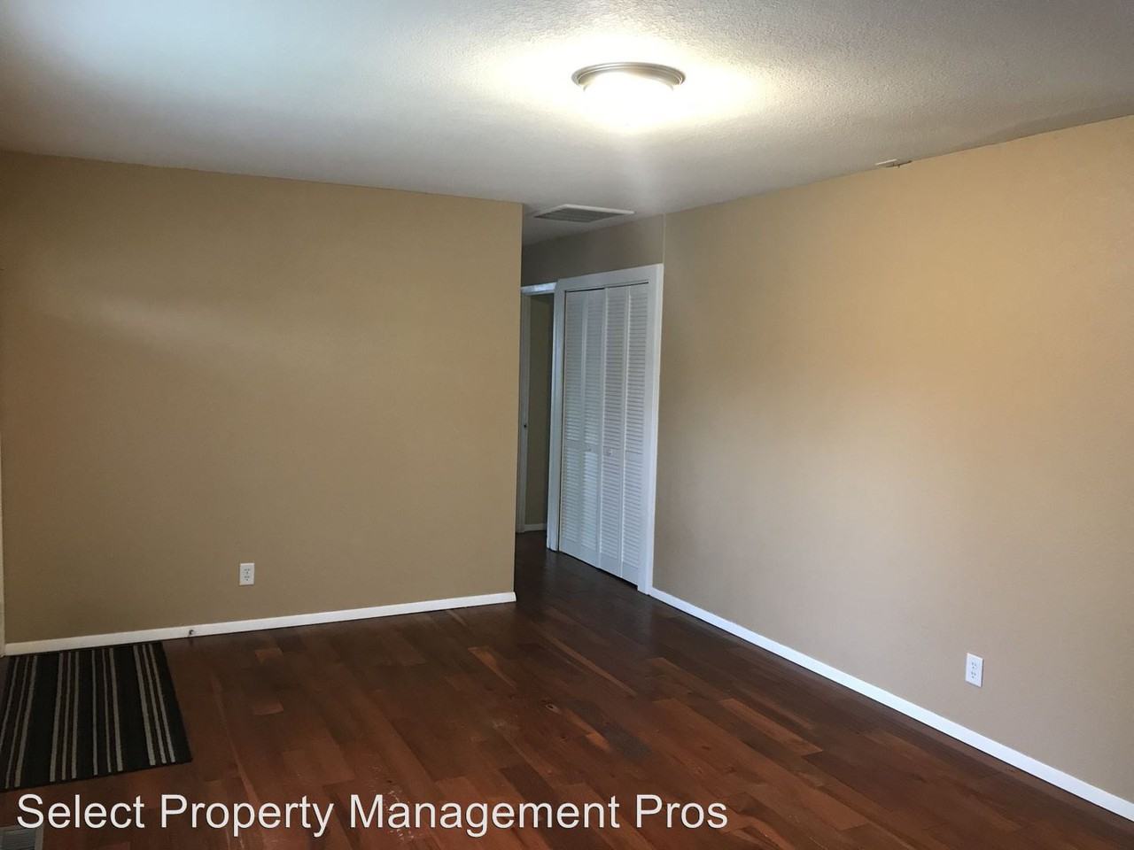 1222 Larch Ln - Photo 3 of 13