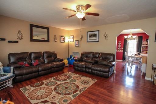 13955 Tapestry Ln - Photo 2 of 32