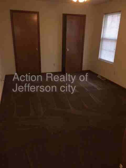 400 Gateway Dr - Photo 2 of 12