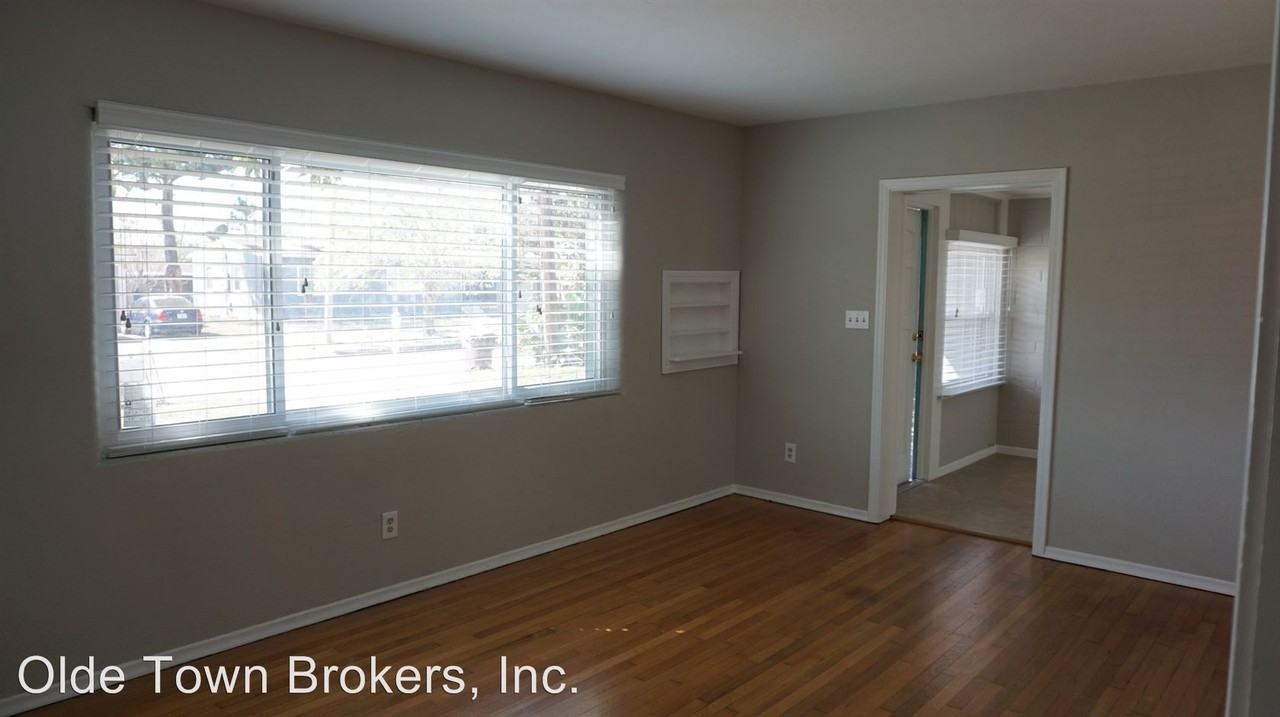 2421 Betty St - Photo 3 of 7