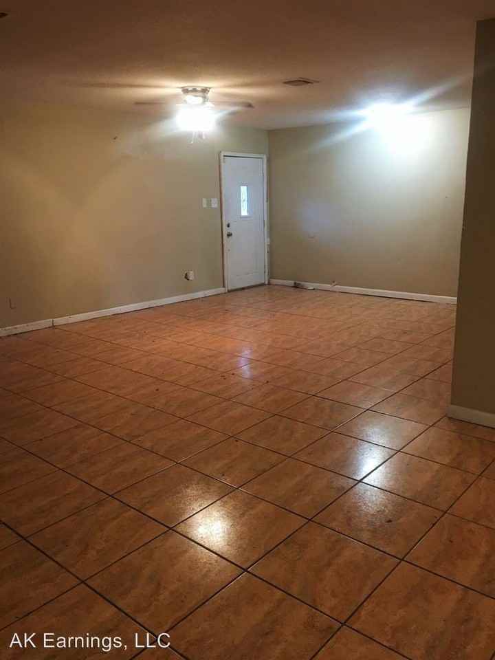 10902 Invierno St - Photo 2 of 7