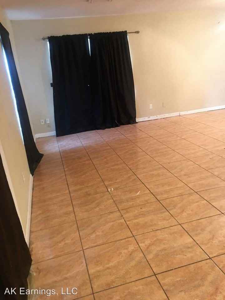 10902 Invierno St - Photo 3 of 7