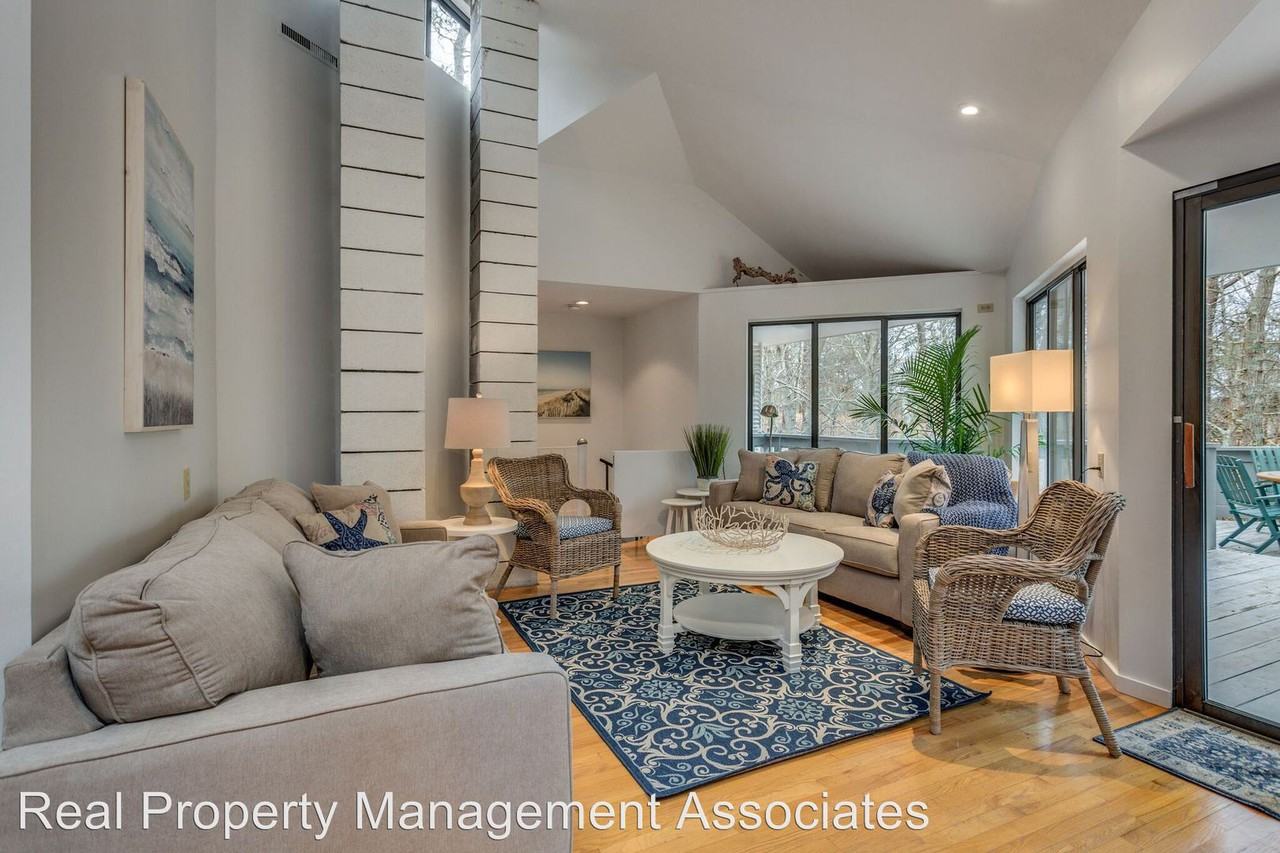 68 Pine Ave - Photo 2 of 14