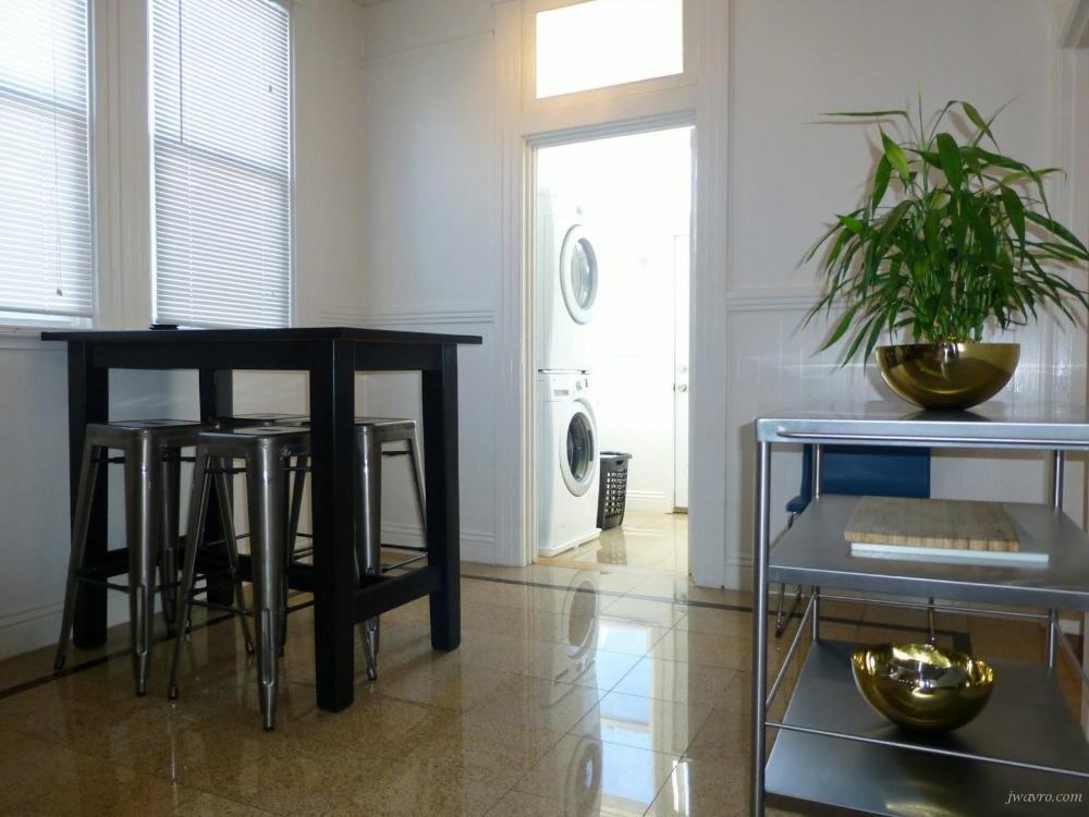 1045 Noe St - Photo 3 of 13