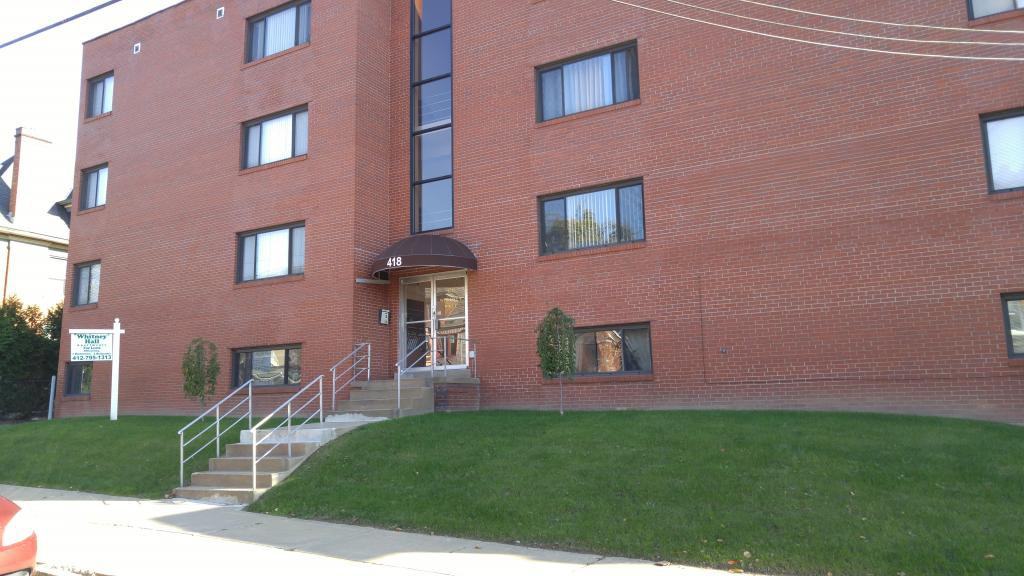 418 Whitney - Photo 3 of 7
