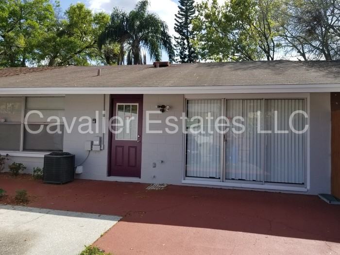 8204 Glenmoor Ct - Photo 2 of 20