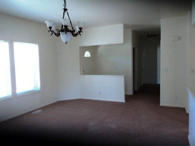 11778 W Irving St - Photo 3 of 15