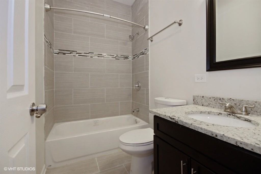 7313 South Stewart Avenue #2 - Photo 4 of 6