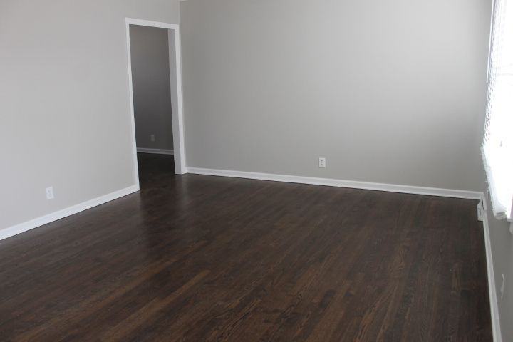 5325 Goodman Ln - Photo 3 of 30