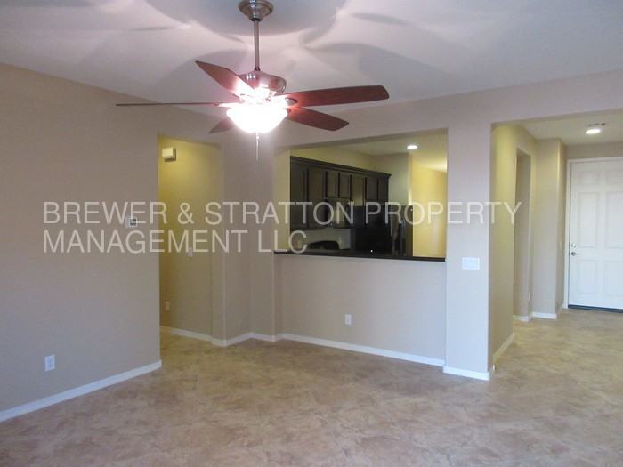 824 E Jacob St - Photo 3 of 29