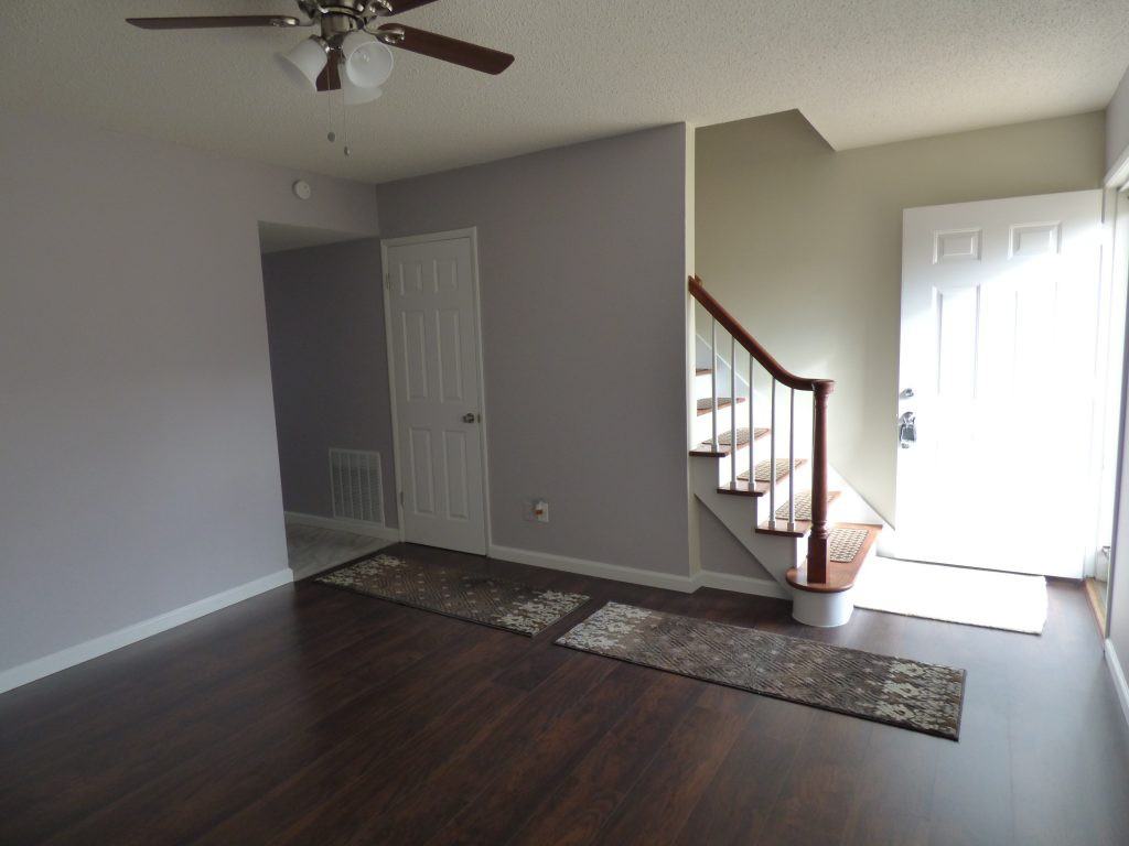 1039 Avenue H - Photo 3 of 19