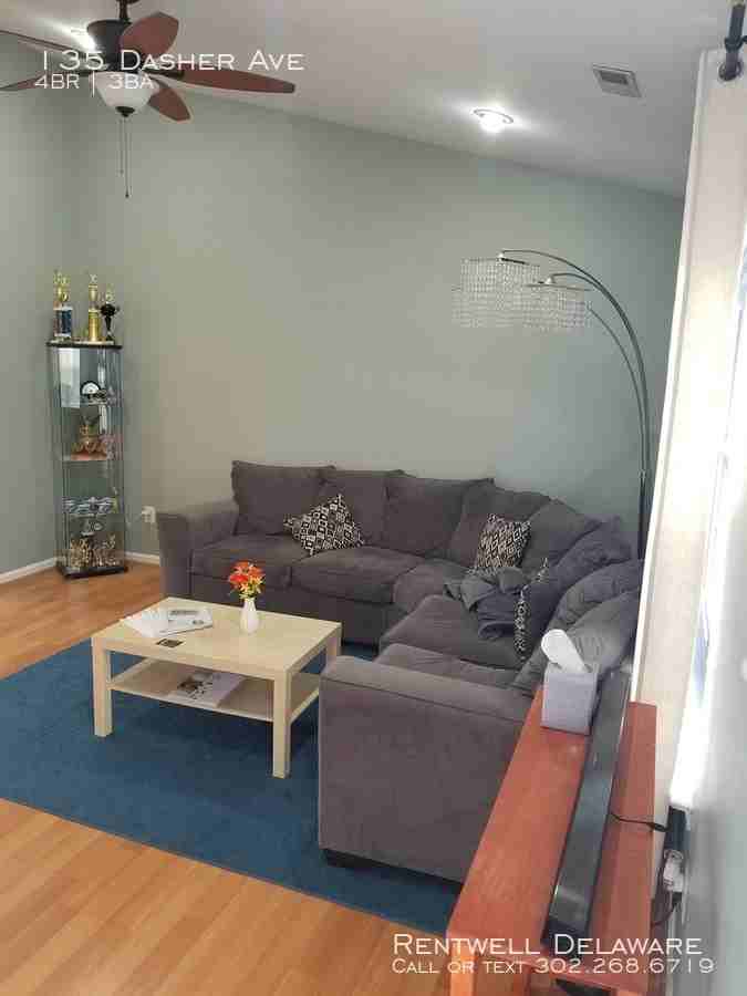 135 Dasher Ave - Photo 2 of 31