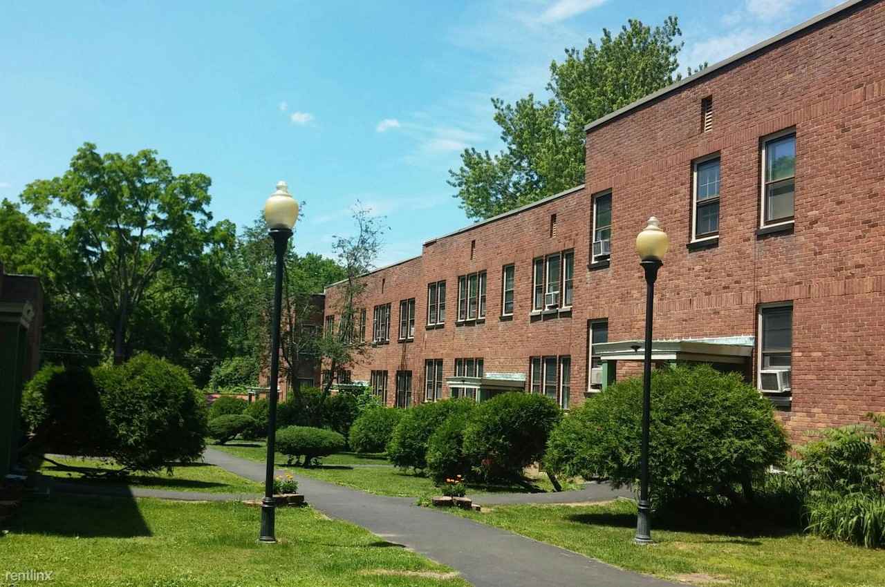 Hillcrest Garden Apartments - Photo 2 of 7