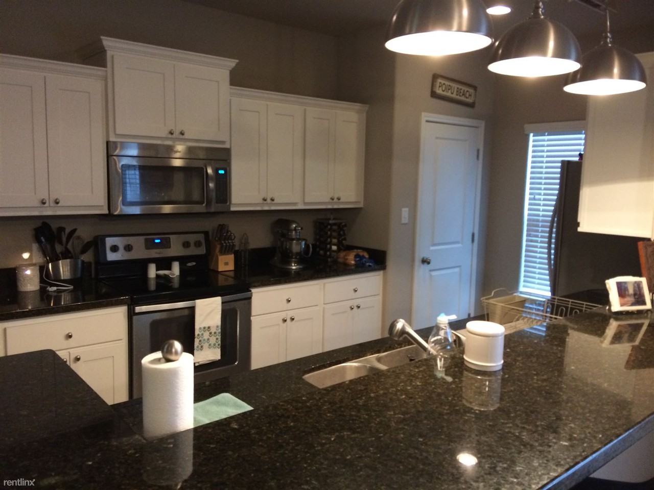 417 Kate Ln - Photo 2 of 8