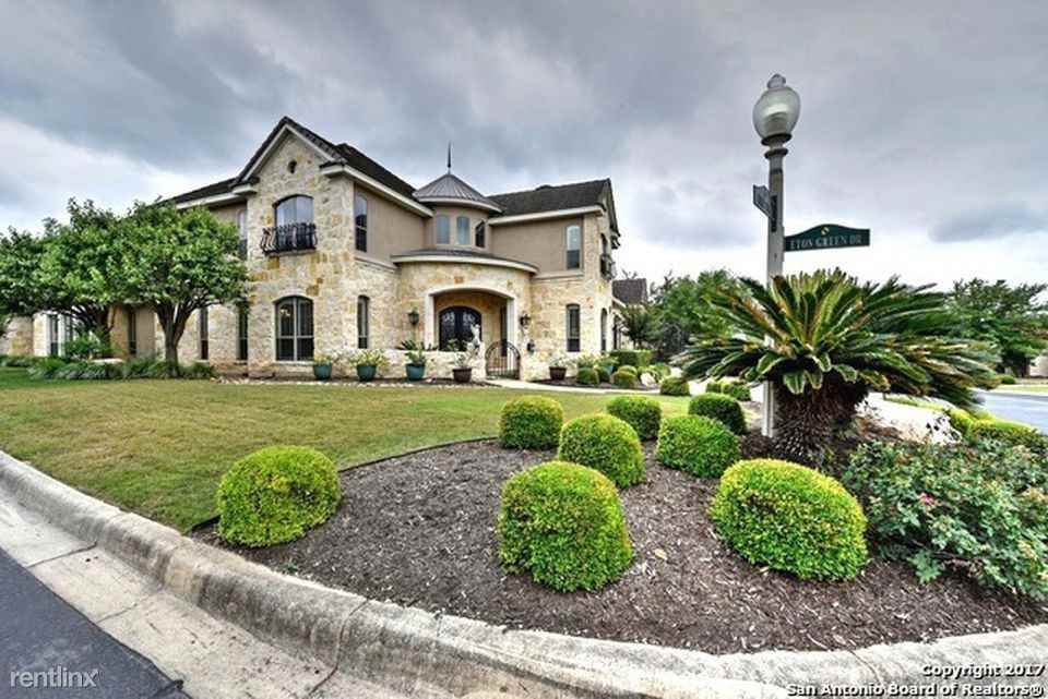 10 Kings Tower - Photo 3 of 25