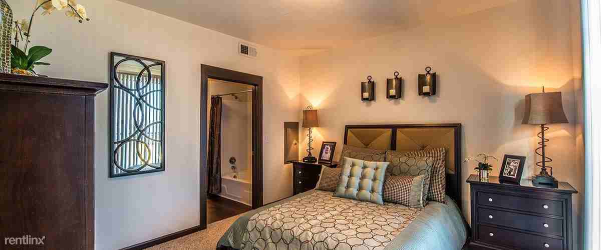 25123 Town Center Ln - Photo 3 of 7