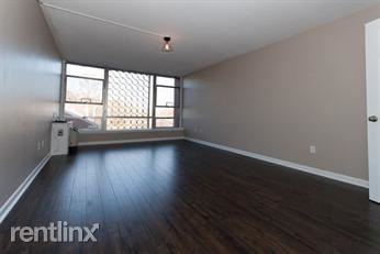 20 Hammond Pond Pkwy - Photo 3 of 6