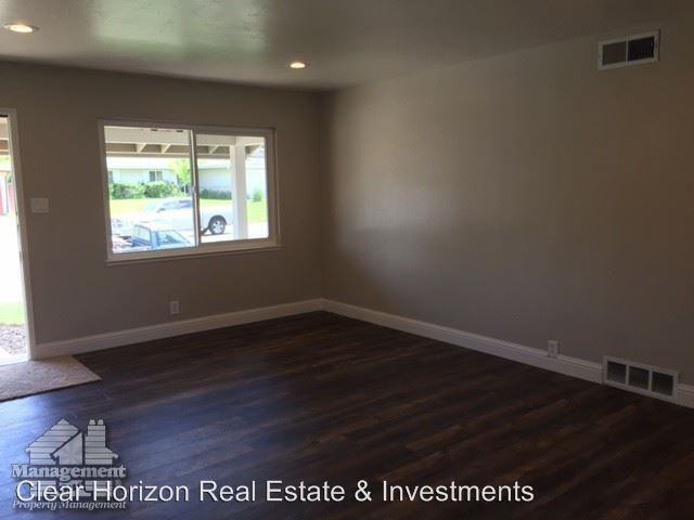 6613 Whitsett Dr - Photo 3 of 15