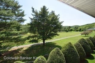 145 Fairway Ln #D - Photo 2 of 7