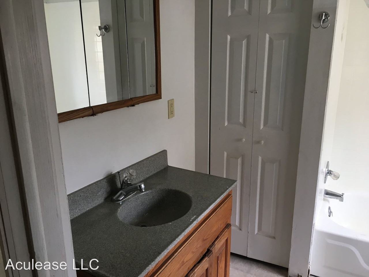 315 N Burns Ave - Photo 2 of 8