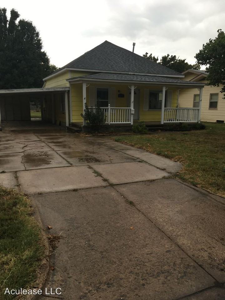 315 N Burns Ave - Photo 3 of 8