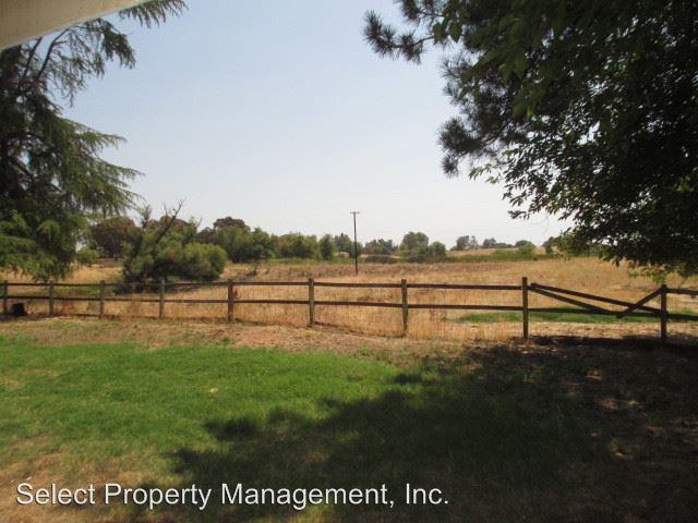 3306 Madeira Island Ln - Photo 2 of 4