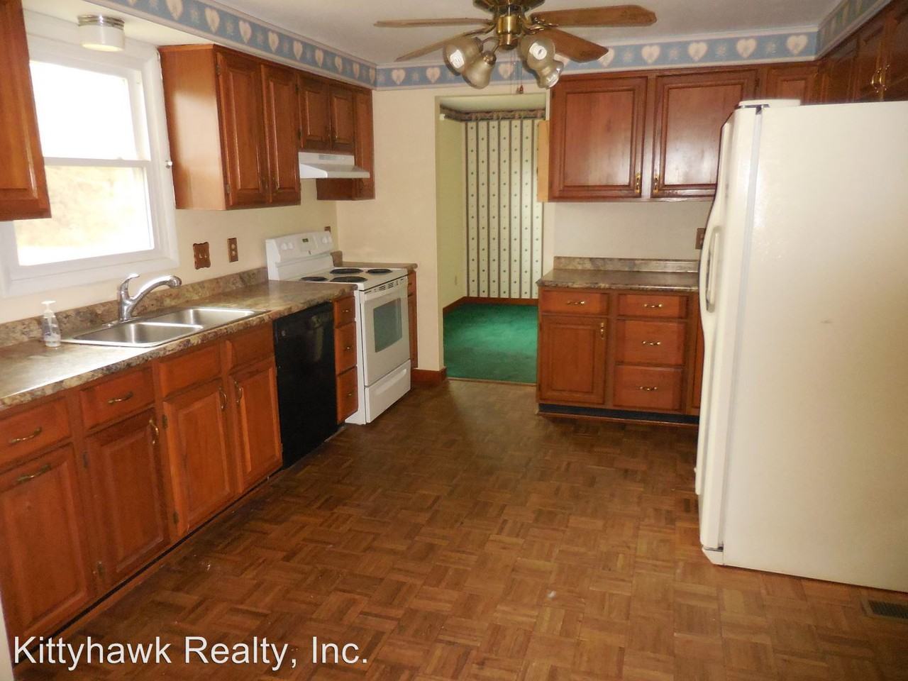 4840 Whitewood Ct - Photo 3 of 13