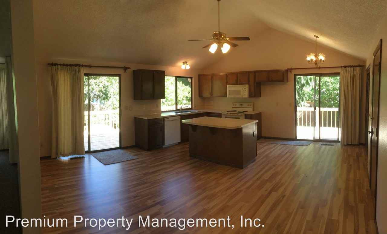 2175 Irene Ct S - Photo 3 of 15