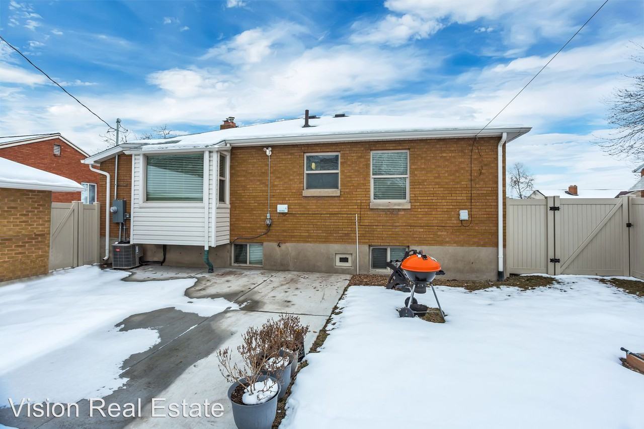 1360 N 300 W - Photo 3 of 18