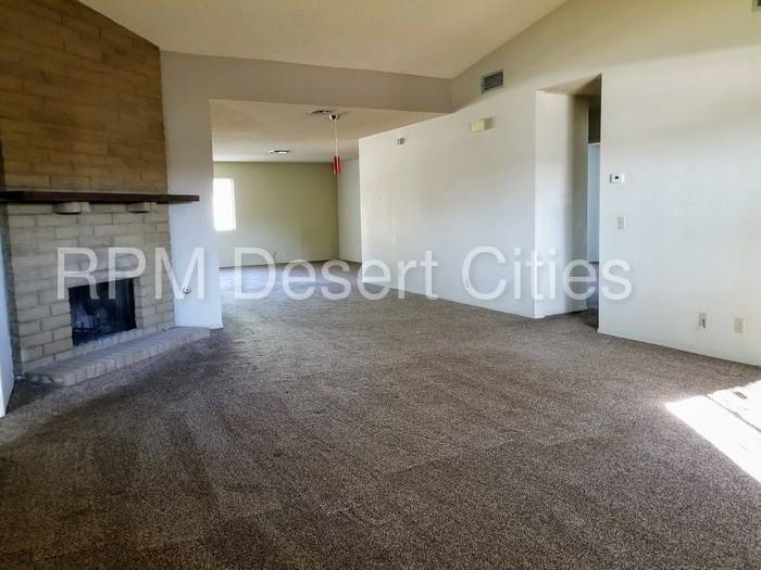 567 N Hermosa Dr - Photo 2 of 17