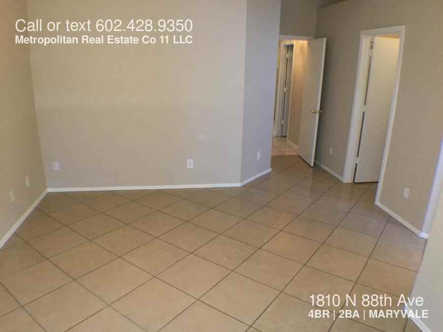 1810 N 88th Ave - Photo 2 of 25