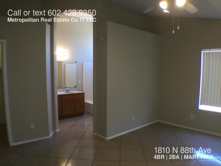 1810 N 88th Ave - Photo 3 of 25