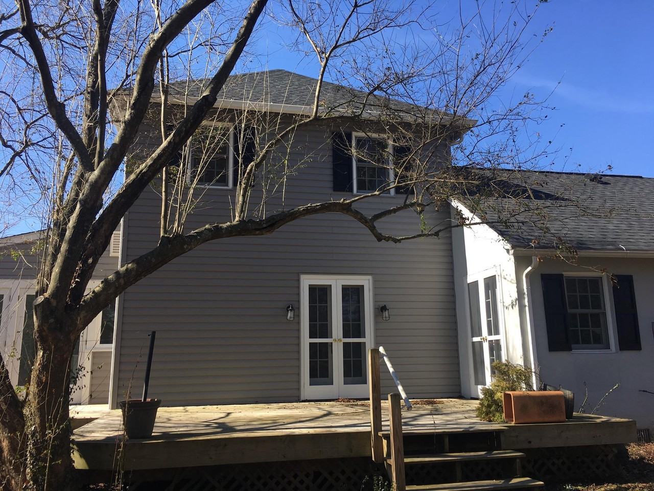 105 Locust St - Photo 2 of 6