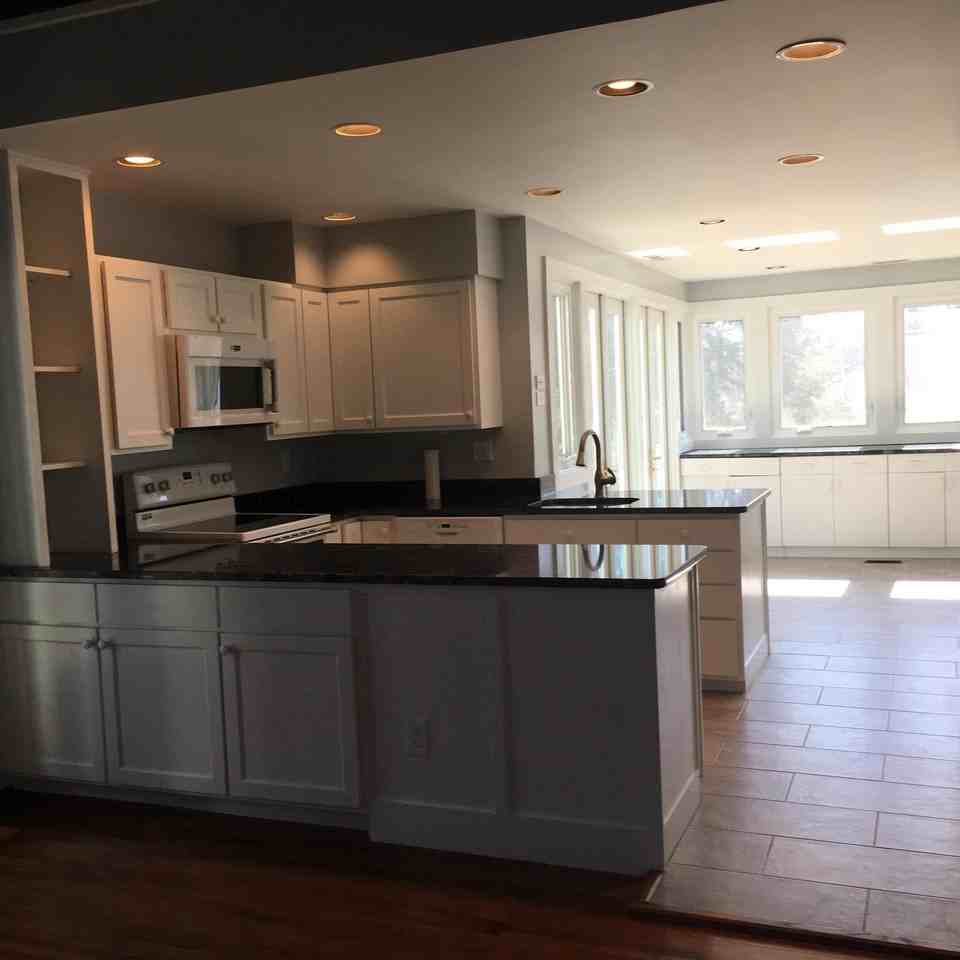 105 Locust St - Photo 3 of 6