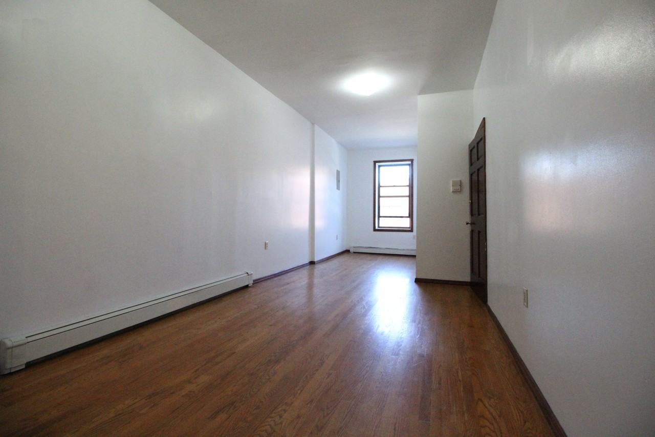 St Marks Ave & Franklin Ave - Photo 3 of 9