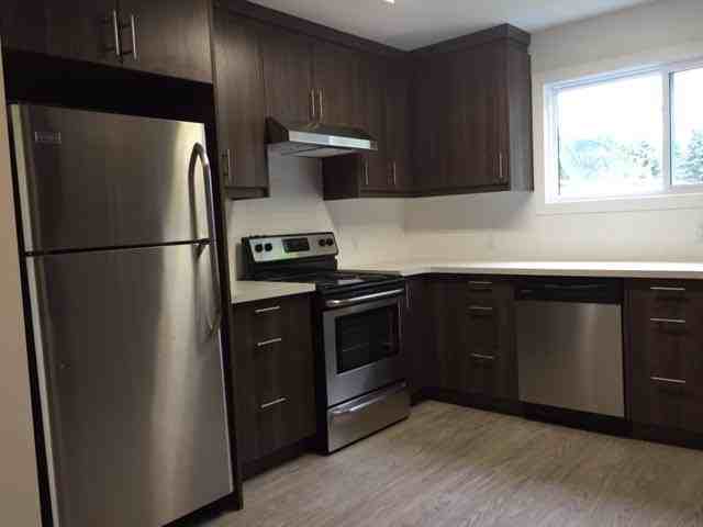 London Gardens II - Photo 2 of 7