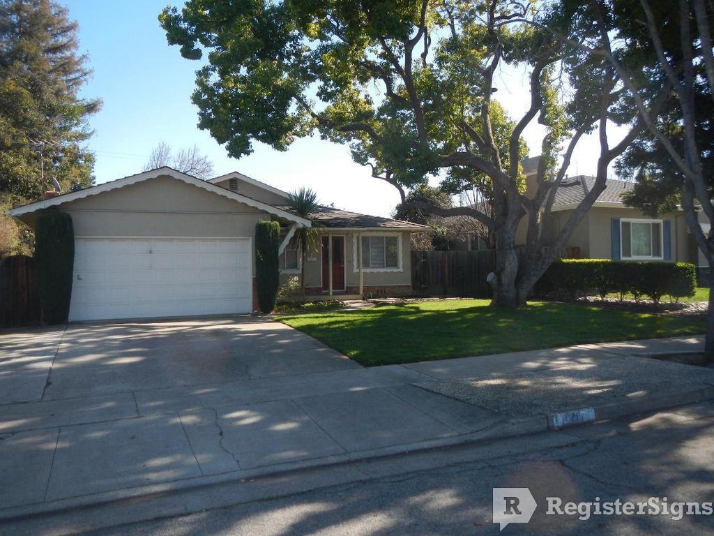 1088 Corvette Dr - Photo 2 of 4