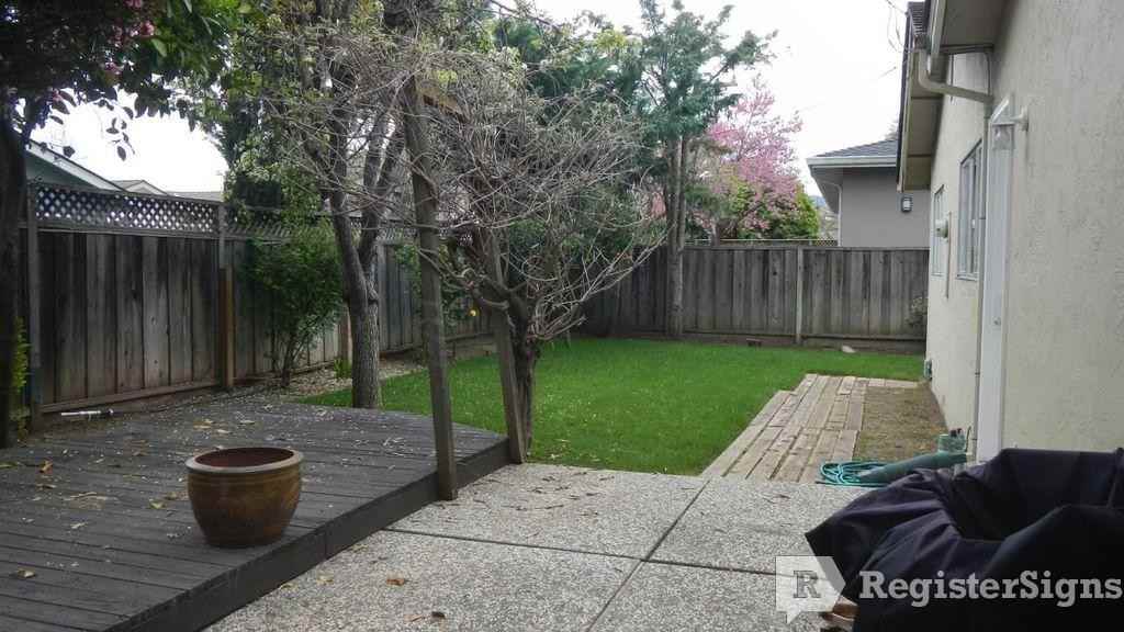 1088 Corvette Dr - Photo 3 of 4